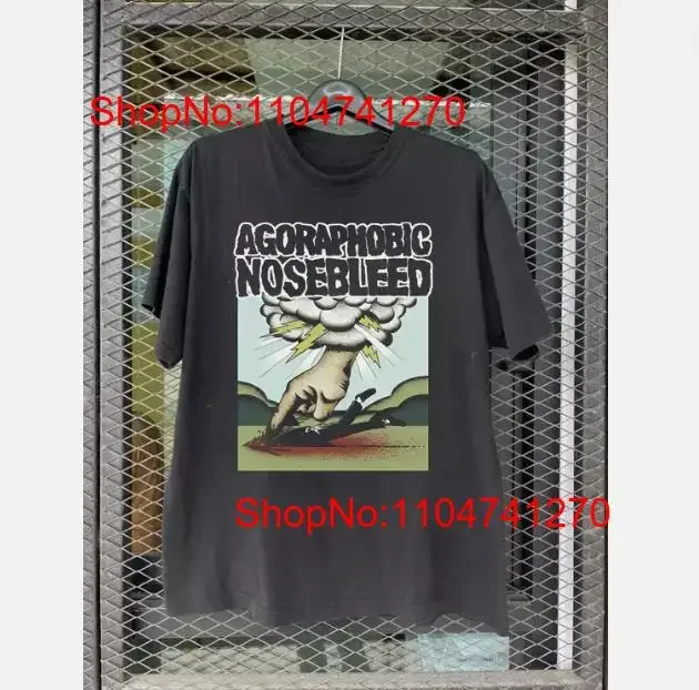 НОВАЯ футболка AGORAPHOBIC NOSEBLEED с одной стороны, подарок для мамы, винтажная стираная мужская модная универсальная стильная футболка для папы
НОВАЯ футболка AGORAPHOBIC NOSEBLEED с одной стороны, подарок для мамы, винтажная стираная мужская модная универсальная стильная футболка для папы