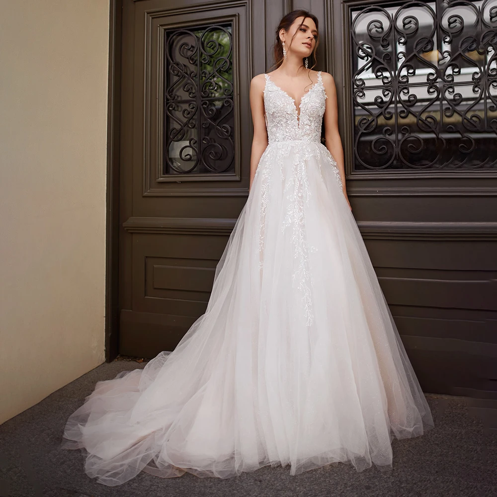 Simple V-Neck Appliques Lace Illusion Top Tulle A-Line Wedding Dress Backless Zipper Bridal Gown Vestido De Noiva
Simple V-Neck Appliques Lace Illusion Top Tulle A-Line Wedding Dress Backless Zipper Bridal Gown Vestido De Noiva