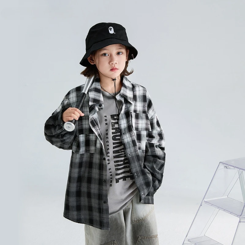 2025 Spring and Autumn Children's New Medium and Large Children's Black and White Checkered Gradient Color Shirt
2025 Spring and Autumn Children's New Medium and Large Children's Black and White Checkered Gradient Color Shirt