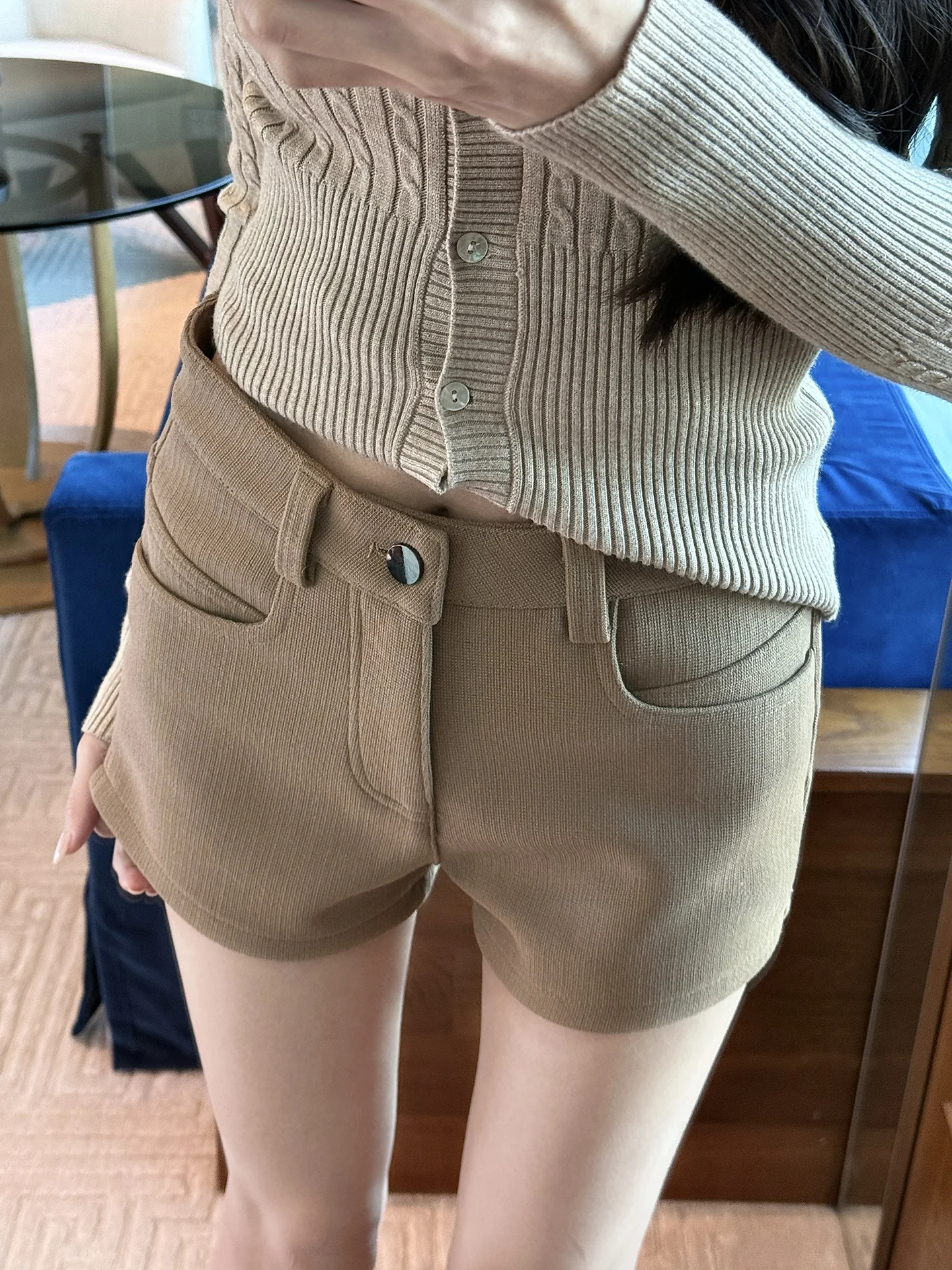 Женские повседневные шорты Chenxi He: прямые, слегка свободные, с высокой талией, удлиняющие ноги, весна 2026
Женские повседневные шорты Chenxi He: прямые, слегка свободные, с высокой талией, удлиняющие ноги, весна 2026