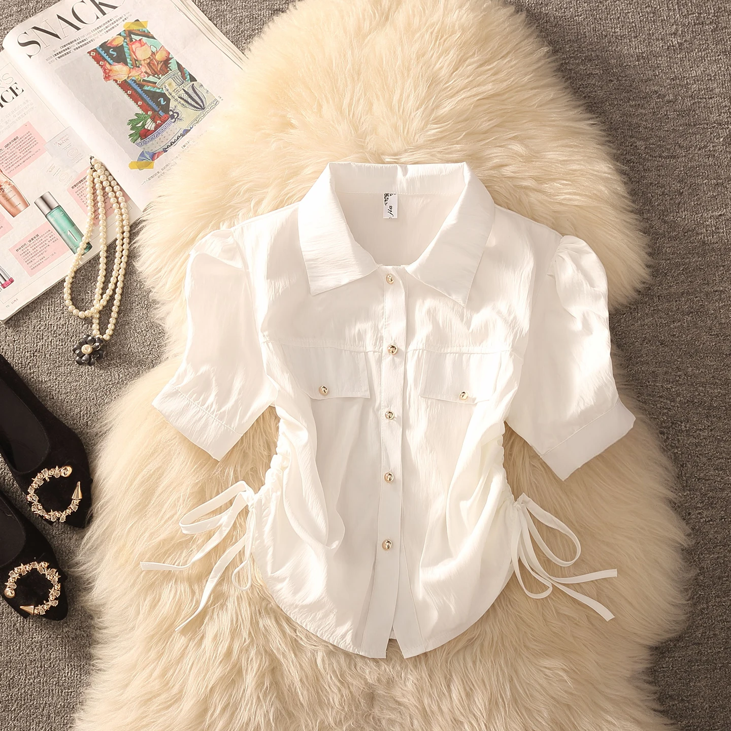 Elegant White Bubble Sleeve Shirt Drawstring Waist Design Sensation Spring Summer Gentle Wind Women's Fashion Shirt
Elegant White Bubble Sleeve Shirt Drawstring Waist Design Sensation Spring Summer Gentle Wind Women's Fashion Shirt
