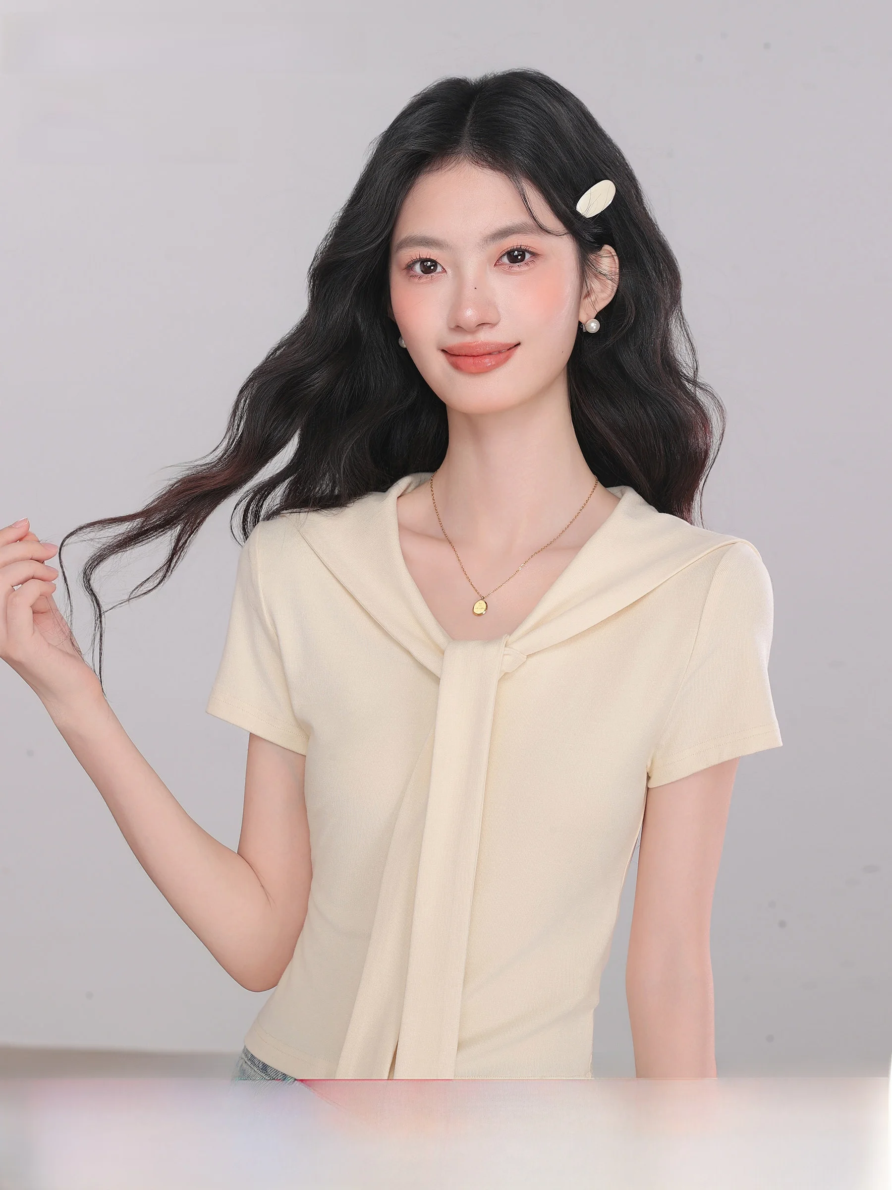 Slim Fit ort Sve V Ne T irt Women's Summer Korean Sle Yellow Sa Design Sensation Navy Collar Top
Slim Fit ort Sve V Ne T irt Women's Summer Korean Sle Yellow Sa Design Sensation Navy Collar Top