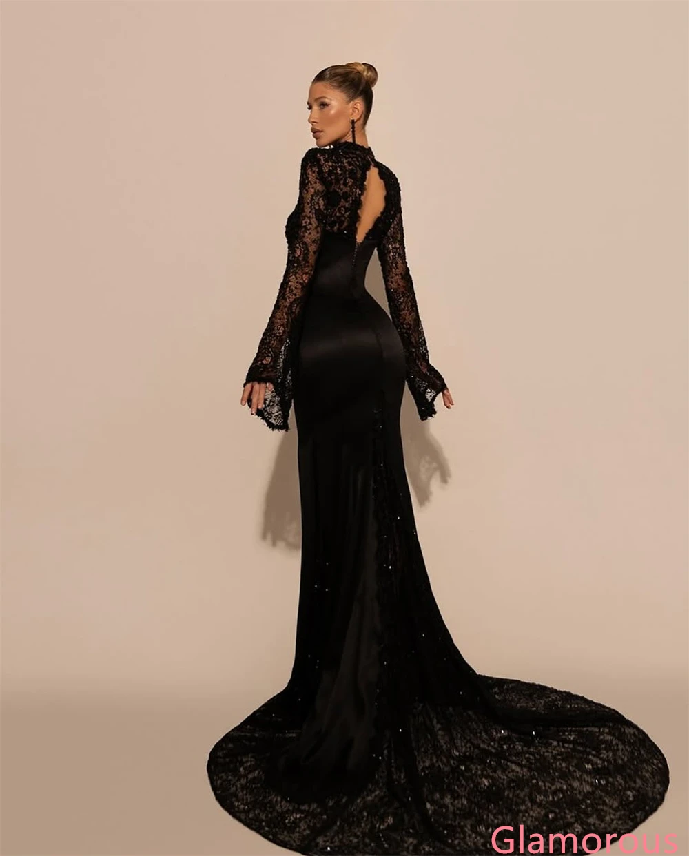 Customized Fashion Black Satin Evening Dress High Collar Long Sleeves Celebrity Gowns Bespoke Occasion Gowns Lace Crystal
Customized Fashion Black Satin Evening Dress High Collar Long Sleeves Celebrity Gowns Bespoke Occasion Gowns Lace Crystal
