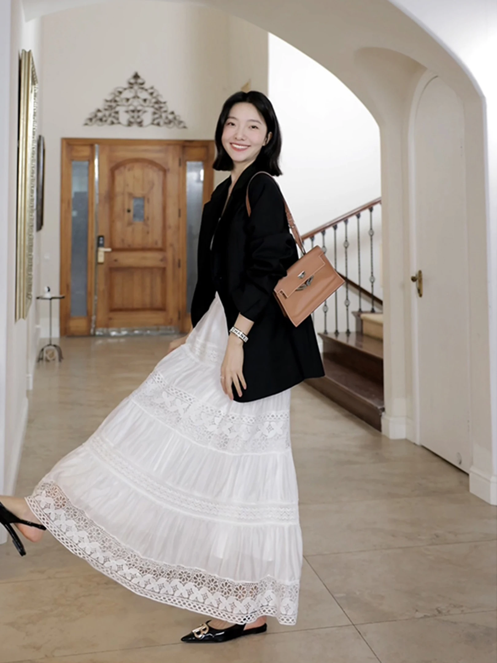 Elegant Lace Hollow out Half Skirt with Suit Jacket Women's Fashion Ensemble Coarse Workmanship Simple Match Long Sleeve Casu...
Elegant Lace Hollow out Half Skirt with Suit Jacket Women's Fashion Ensemble Coarse Workmanship Simple Match Long Sleeve Casu...