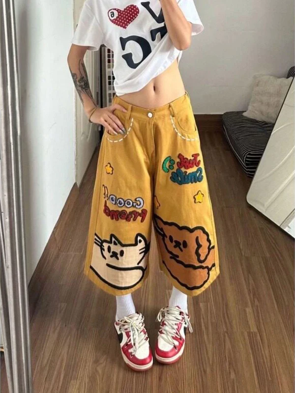 High Waist Embroidered Cartoon American Style Summer Thin Straight Leg Wide Leg Jeans Mid-Thigh Pants for Women Casual Loose Fit
High Waist Embroidered Cartoon American Style Summer Thin Straight Leg Wide Leg Jeans Mid-Thigh Pants for Women Casual Loose Fit