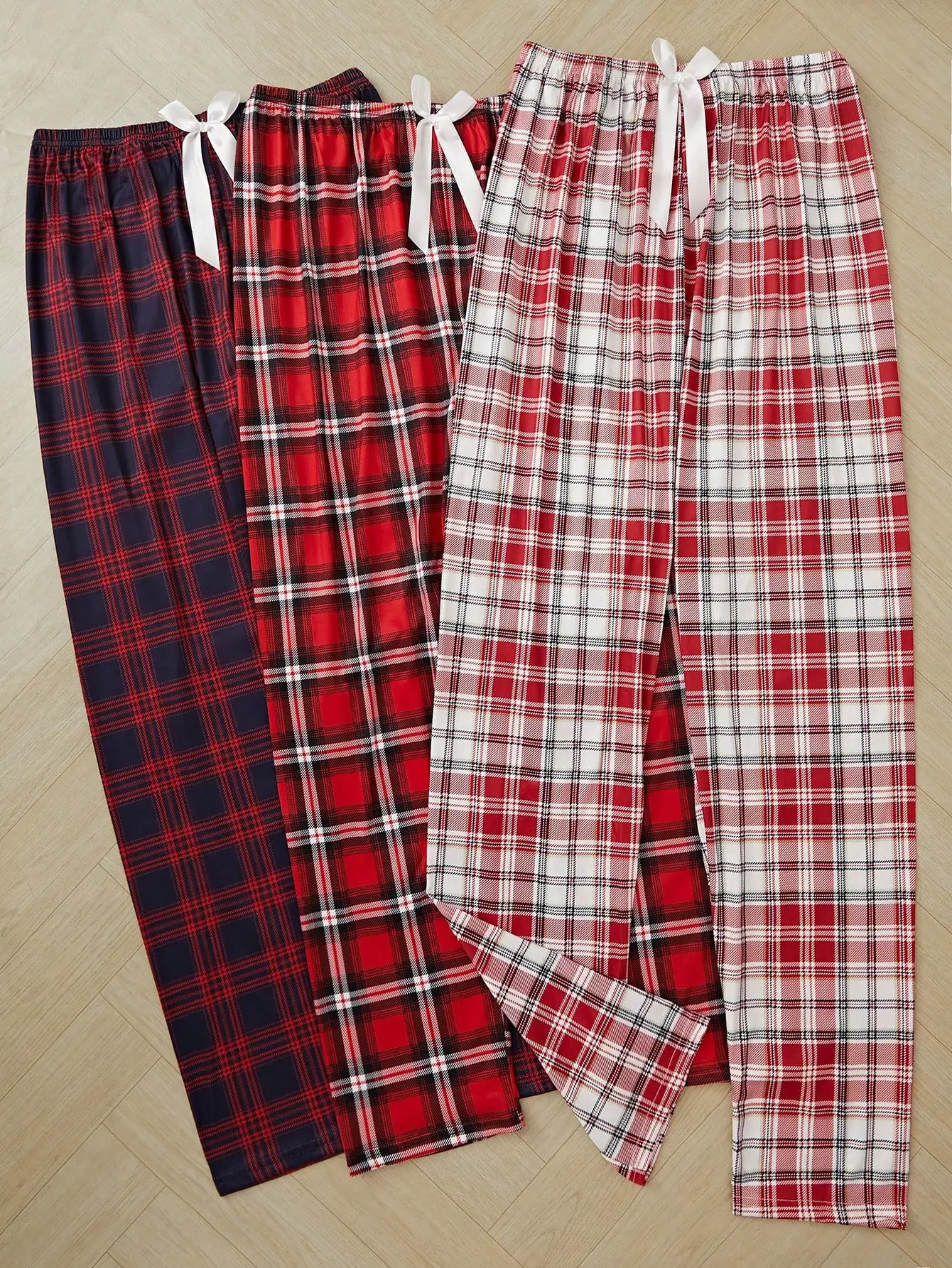 3-Pack Women's Plaid Pajama Pants with Bow Waist Tie, Soft Comfortable Sleepwear for Fall Winter
3-Pack Women's Plaid Pajama Pants with Bow Waist Tie, Soft Comfortable Sleepwear for Fall Winter