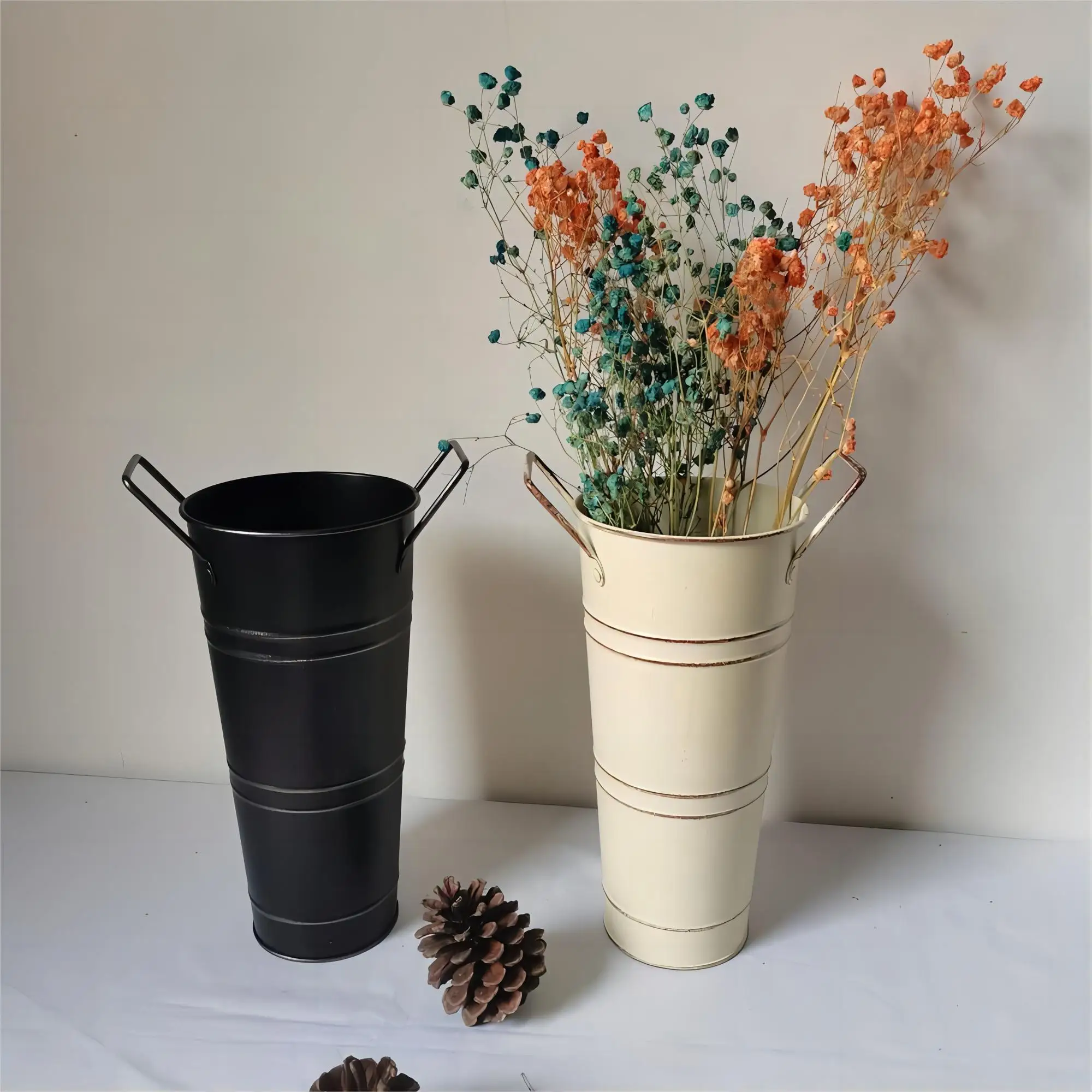 Galvanized Metal Vases Farmhouse Bucket Flower Vases Rustic Style Metal Flower Holder Home Decor Wedding Table Decoration
Galvanized Metal Vases Farmhouse Bucket Flower Vases Rustic Style Metal Flower Holder Home Decor Wedding Table Decoration