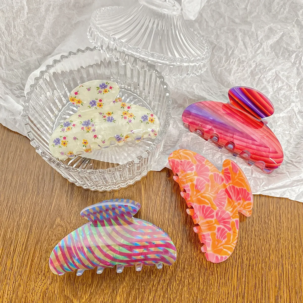 New Sweet Flower Printing Hair Clip Acetate Hair Claws Hairpin Girls Women Headwear Ponytail Clip Hair Accessories Gift
New Sweet Flower Printing Hair Clip Acetate Hair Claws Hairpin Girls Women Headwear Ponytail Clip Hair Accessories Gift