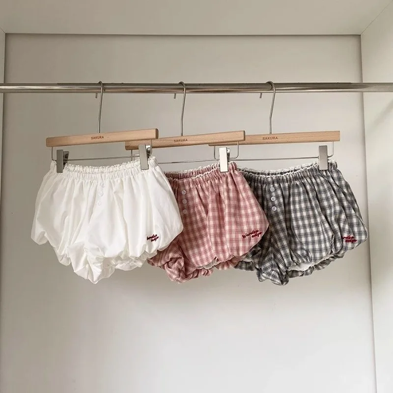 Women's Plaid Bubble Shorts Chic High Waist Loose Fit Casual Sweet Wide Leg Flower Bud Bottom Hem Elastic Girls Casual Shorts
Women's Plaid Bubble Shorts Chic High Waist Loose Fit Casual Sweet Wide Leg Flower Bud Bottom Hem Elastic Girls Casual Shorts