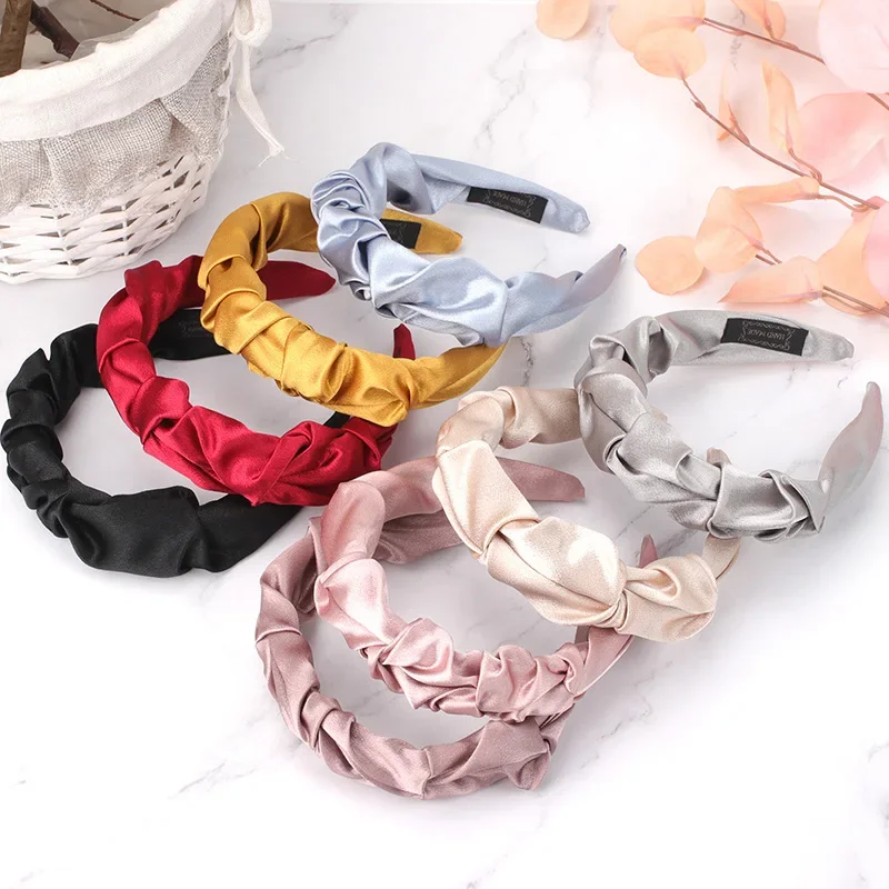 Solid Color Pleated Wide Edge Hair Hoop New Fashion Hair Band for Women Girls Headbands Satin Hairband Hair Accessories Headwear
Solid Color Pleated Wide Edge Hair Hoop New Fashion Hair Band for Women Girls Headbands Satin Hairband Hair Accessories Headwear