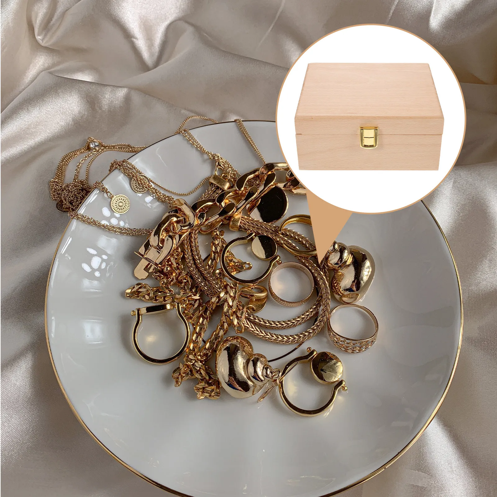 1Pcs Natural Solid Wood Jewelry Box Hand Polished Retro Lock Design Small Portable Gift Packing Box for Wedding Birthday Party
1Pcs Natural Solid Wood Jewelry Box Hand Polished Retro Lock Design Small Portable Gift Packing Box for Wedding Birthday Party