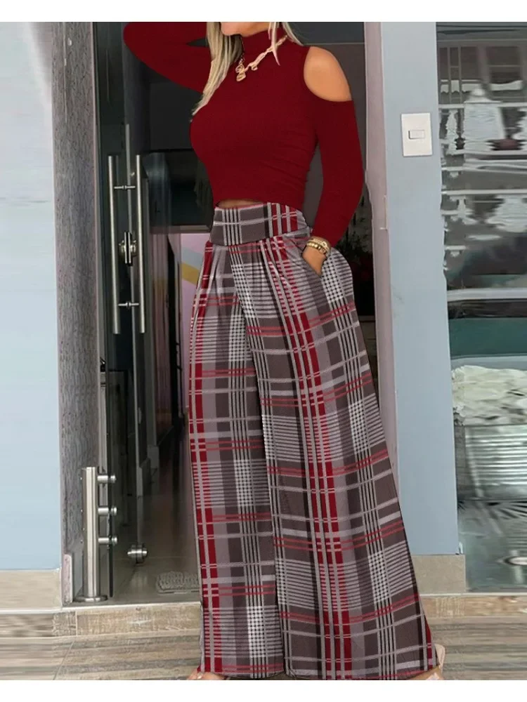 Casual Holiday Outfits For Women Cold Shoulder Top & Plaid Print Wide Leg Pants Set 2025 New High Waist Suits Woman Clothing
Casual Holiday Outfits For Women Cold Shoulder Top & Plaid Print Wide Leg Pants Set 2025 New High Waist Suits Woman Clothing