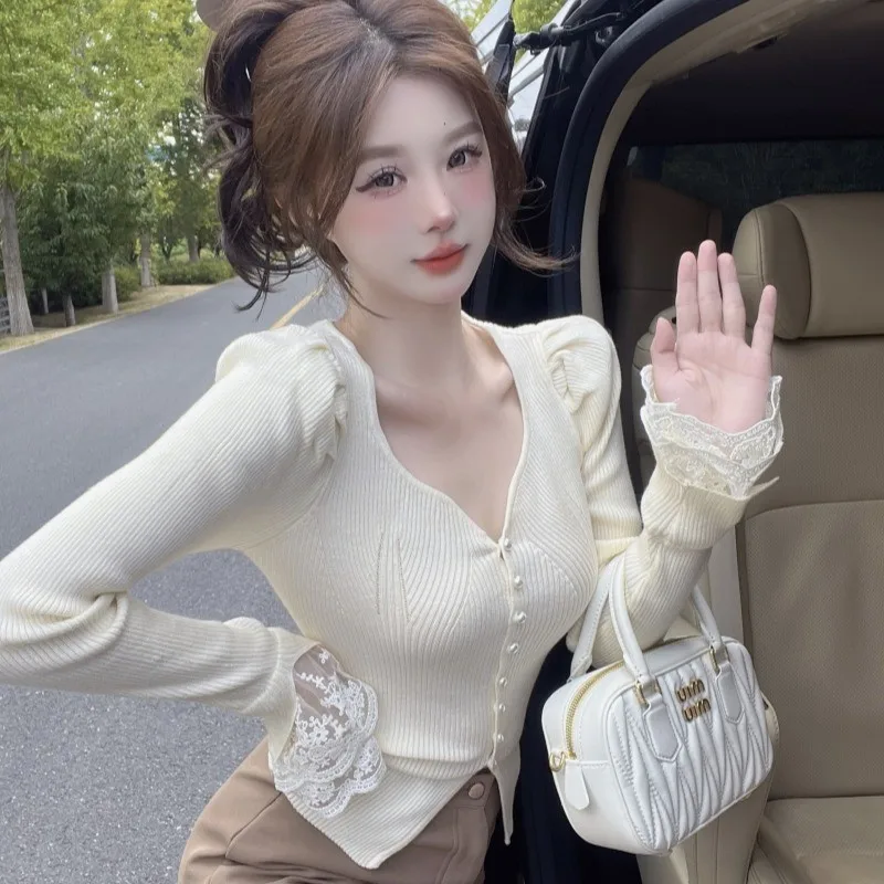 Elegant Short Sleeve Knitted Lace Sweater Women's Spring Autumn Design Sense Bubble Sleeve Long Sleeve Base Layer Cardigan
Elegant Short Sleeve Knitted Lace Sweater Women's Spring Autumn Design Sense Bubble Sleeve Long Sleeve Base Layer Cardigan