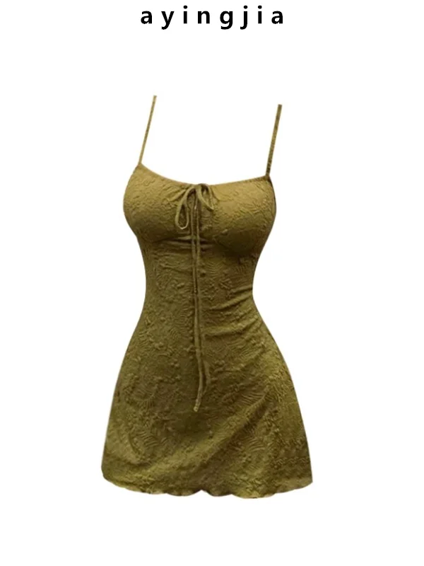 Vivian Monica Retro Vacation Texture Strap Dress Women's Waist Cinching A-Line Short Skirt Polyester Fiber High Waist
Vivian Monica Retro Vacation Texture Strap Dress Women's Waist Cinching A-Line Short Skirt Polyester Fiber High Waist