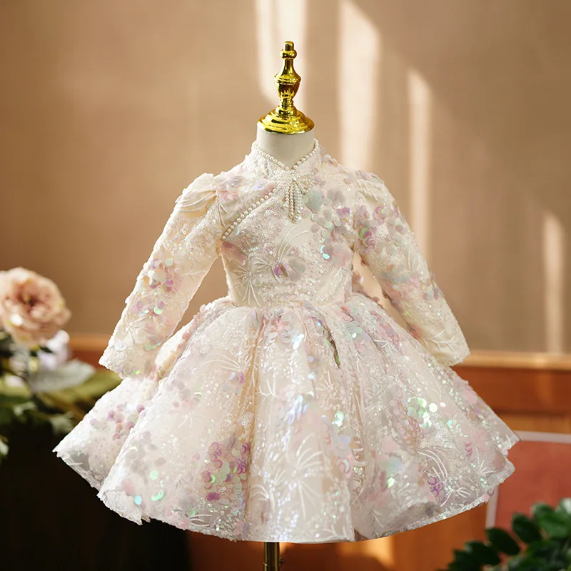 Children's dress light luxury niche high-end girls host piano performance clothes flower girl wedding little girl princess dress
Children's dress light luxury niche high-end girls host piano performance clothes flower girl wedding little girl princess dress