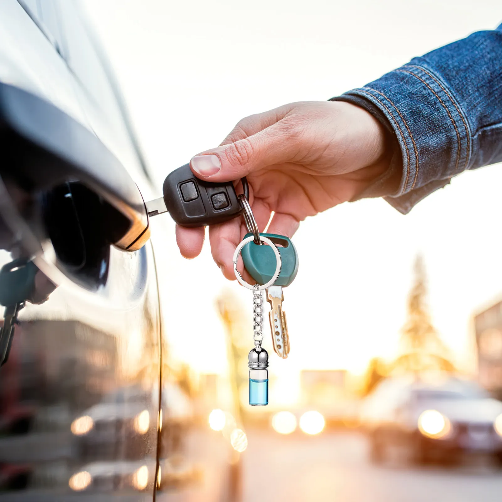 3Pcs Glass Bottle Keychain Pendant Small Refillable Perfume Bottle Travel Size Essential Oil Dispenser Keychain Pendant
3Pcs Glass Bottle Keychain Pendant Small Refillable Perfume Bottle Travel Size Essential Oil Dispenser Keychain Pendant