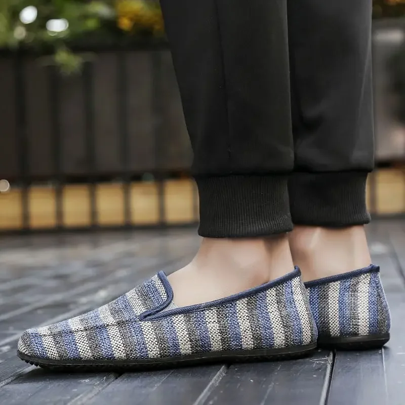 Кроссовки в корейском стиле, мягкие, большие размеры, мужская обувь, парусиновая, общая ходьба без кожи, распродажа 44, новая повседневная обувь для мужчин
Кроссовки в корейском стиле, мягкие, большие размеры, мужская обувь, парусиновая, общая ходьба без кожи, распродажа 44, новая повседневная обувь для мужчин