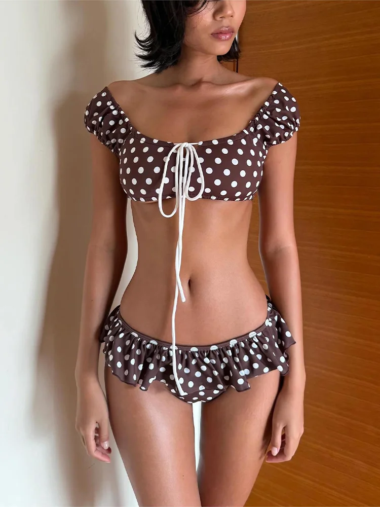 Summer Brown Polka Dot Off Shoulder Puff Sleeve Tie Front Ruffle Hem Bikini Set Beach Cute Slim Y2K New Trendy Women's Swimsuit
Summer Brown Polka Dot Off Shoulder Puff Sleeve Tie Front Ruffle Hem Bikini Set Beach Cute Slim Y2K New Trendy Women's Swimsuit