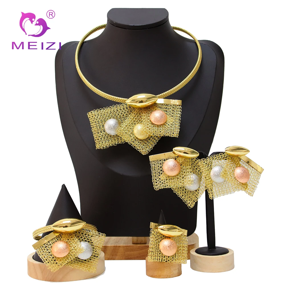 Fashion Trend Dubai Gold 18k Gold Plated Large Necklaces Set For Women 2020 Ladies Banquet Wedding Party Jewelry Free shipping
Fashion Trend Dubai Gold 18k Gold Plated Large Necklaces Set For Women 2020 Ladies Banquet Wedding Party Jewelry Free shipping