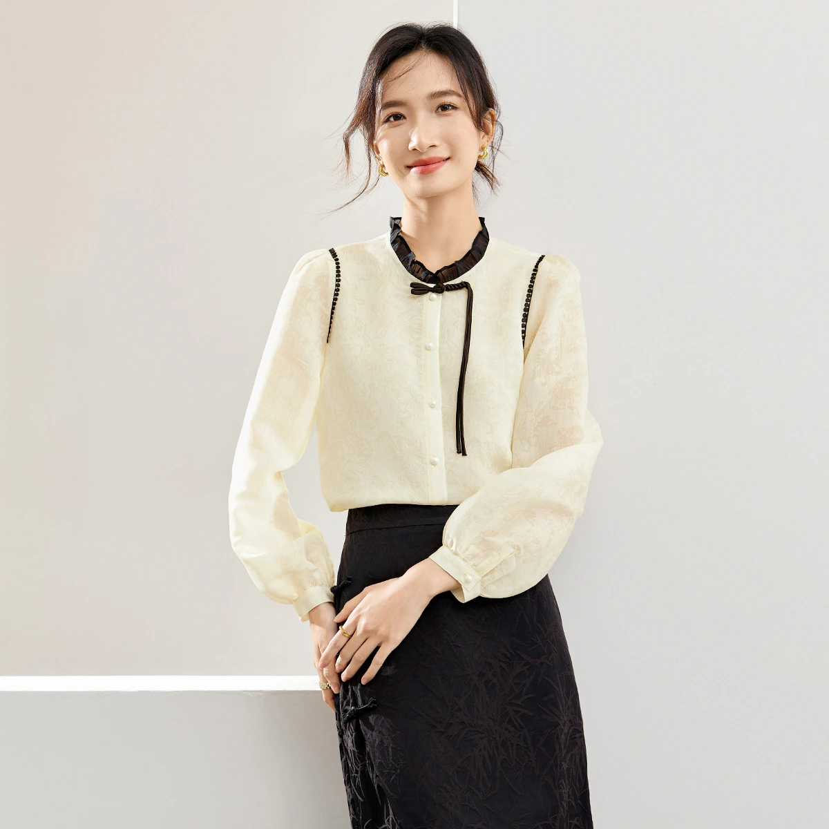 SENTUBILA Women's Casual Shirts 2026 Spring Chinese Style Luxury Jacquard Ruffled Button Up Ladies Blouses Party Tops 141C53085
SENTUBILA Women's Casual Shirts 2026 Spring Chinese Style Luxury Jacquard Ruffled Button Up Ladies Blouses Party Tops 141C53085