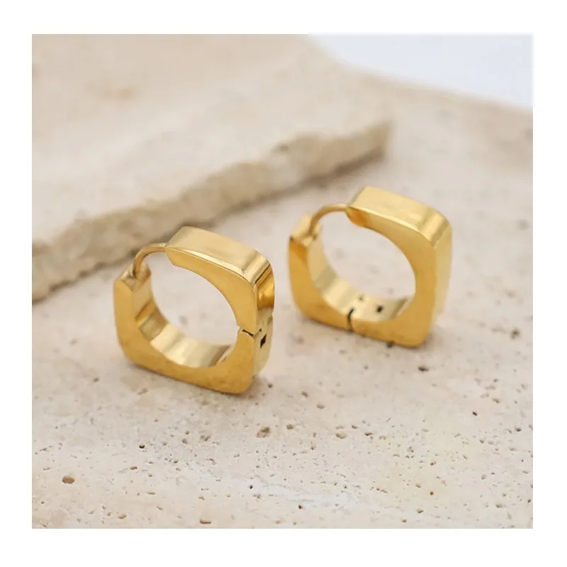 French Vintage Geometric Style Earrings, High-end Niche Gold Simple Diamond-shaped Buckle Earrings
French Vintage Geometric Style Earrings, High-end Niche Gold Simple Diamond-shaped Buckle Earrings