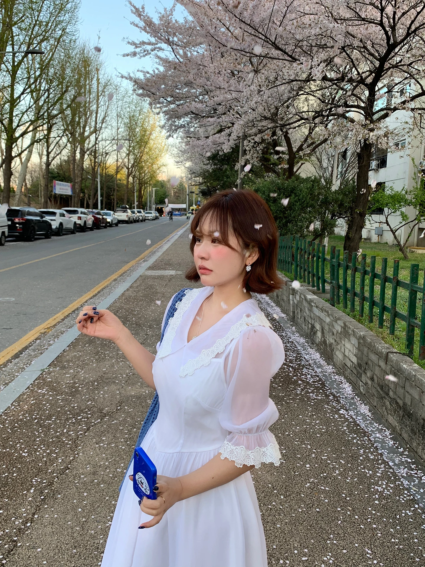 Elegant Short-Sleeved A-Line Dress Ogees Satin Wedding Dress for Women in Their Late Twenties High Waist French Style Dress
Elegant Short-Sleeved A-Line Dress Ogees Satin Wedding Dress for Women in Their Late Twenties High Waist French Style Dress