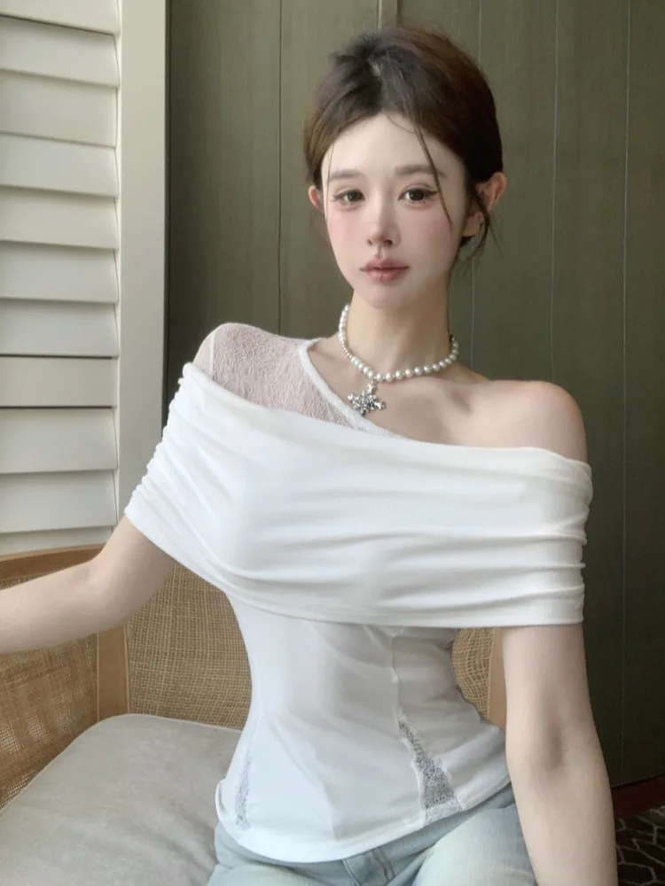 Lace Trim Mock Two-Piece Off-Shoulder Short Sleeve T-Shirt Women Sexy Spicy Girl Summer Pure Desire High-End Feeling Top
Lace Trim Mock Two-Piece Off-Shoulder Short Sleeve T-Shirt Women Sexy Spicy Girl Summer Pure Desire High-End Feeling Top