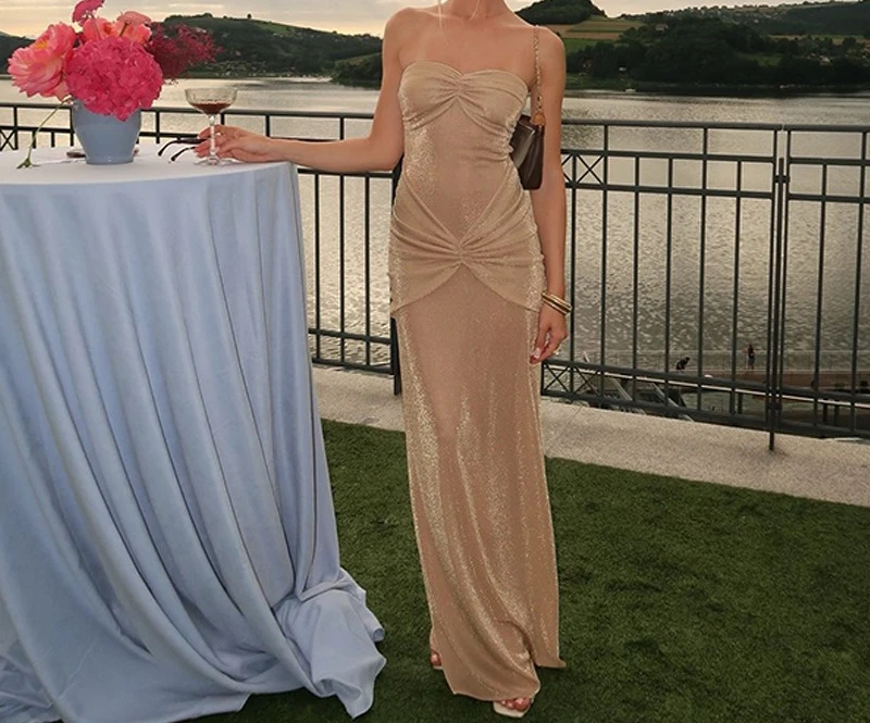 2025 Spring Hot-selling New Sexy Fashionable High-end Strapless Backless Mermaid Long Skirt Fitted Dress
2025 Spring Hot-selling New Sexy Fashionable High-end Strapless Backless Mermaid Long Skirt Fitted Dress