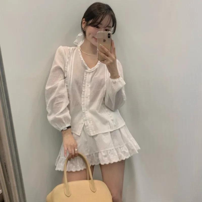 Korea Chic Style Suit Women's Spring Pleated O-neck Long-sleeved Shirt Lace Edge Skirt Two-piece Set Fashion Female Clothes
Korea Chic Style Suit Women's Spring Pleated O-neck Long-sleeved Shirt Lace Edge Skirt Two-piece Set Fashion Female Clothes