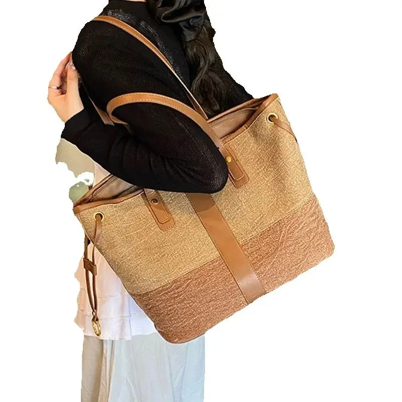 Chic Color Contrasting Denim Handbags Women 2026 New Versatile One Shoulder Bags Commuter Large Capacity Tote Bag Trend
Chic Color Contrasting Denim Handbags Women 2026 New Versatile One Shoulder Bags Commuter Large Capacity Tote Bag Trend