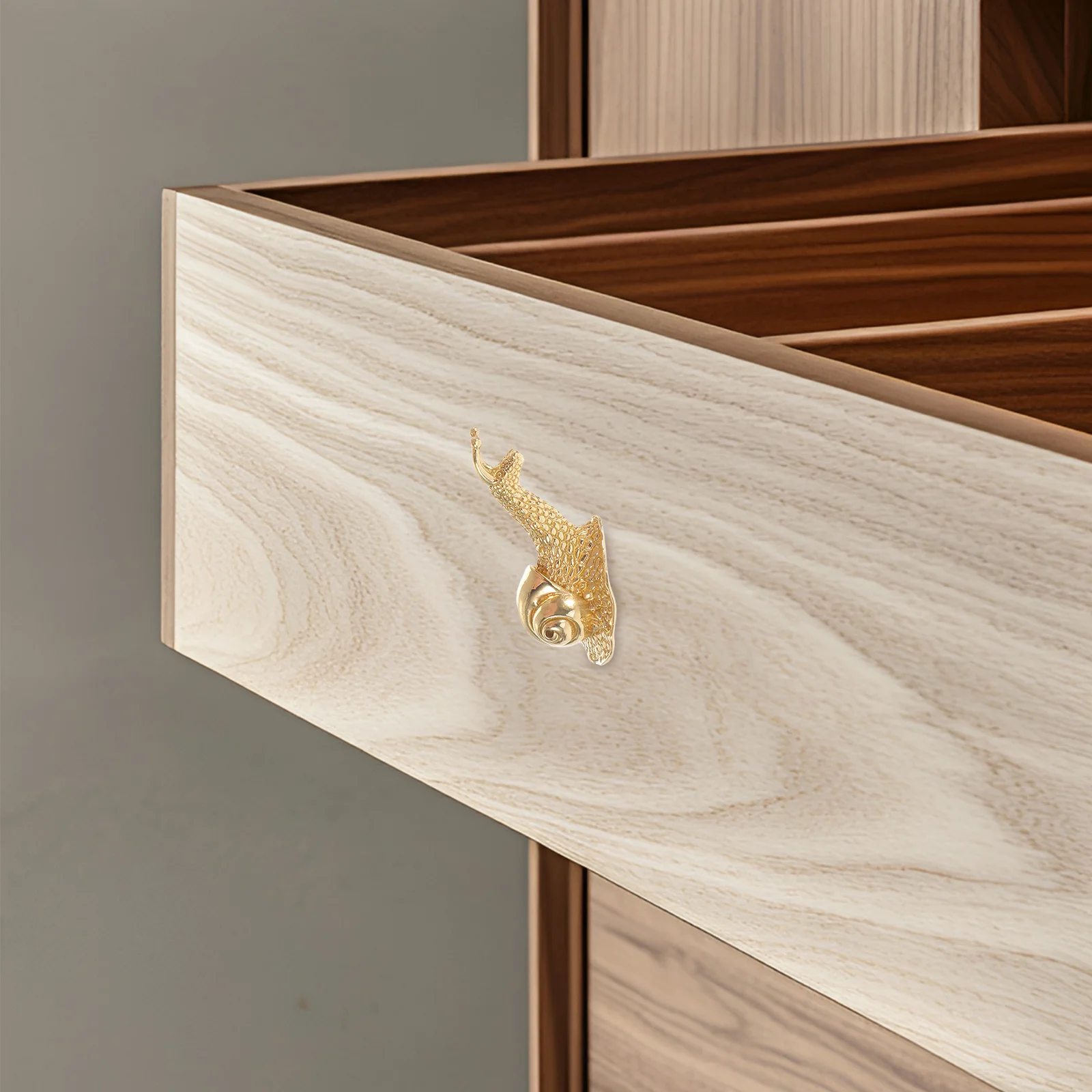 Латунная ручка-ракушка для ящиков, винтажная фурнитура для шкафов, шкатулок для украшений, маленьких мебельных ручек, декоративная металлическая фурнитура
Латунная ручка-ракушка для ящиков, винтажная фурнитура для шкафов, шкатулок для украшений, маленьких мебельных ручек, декоративная металлическая фурнитура