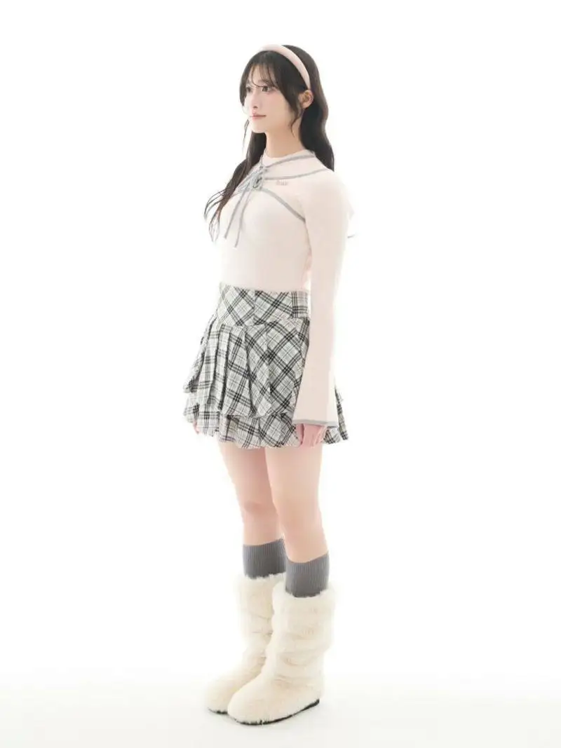 2026 Spring New Japanese Sweet Color Block Bow Off-Shoulder Vest and Long Sleeve Knitted Blouse Fashion Slim Fit Two-Piece Set
2026 Spring New Japanese Sweet Color Block Bow Off-Shoulder Vest and Long Sleeve Knitted Blouse Fashion Slim Fit Two-Piece Set