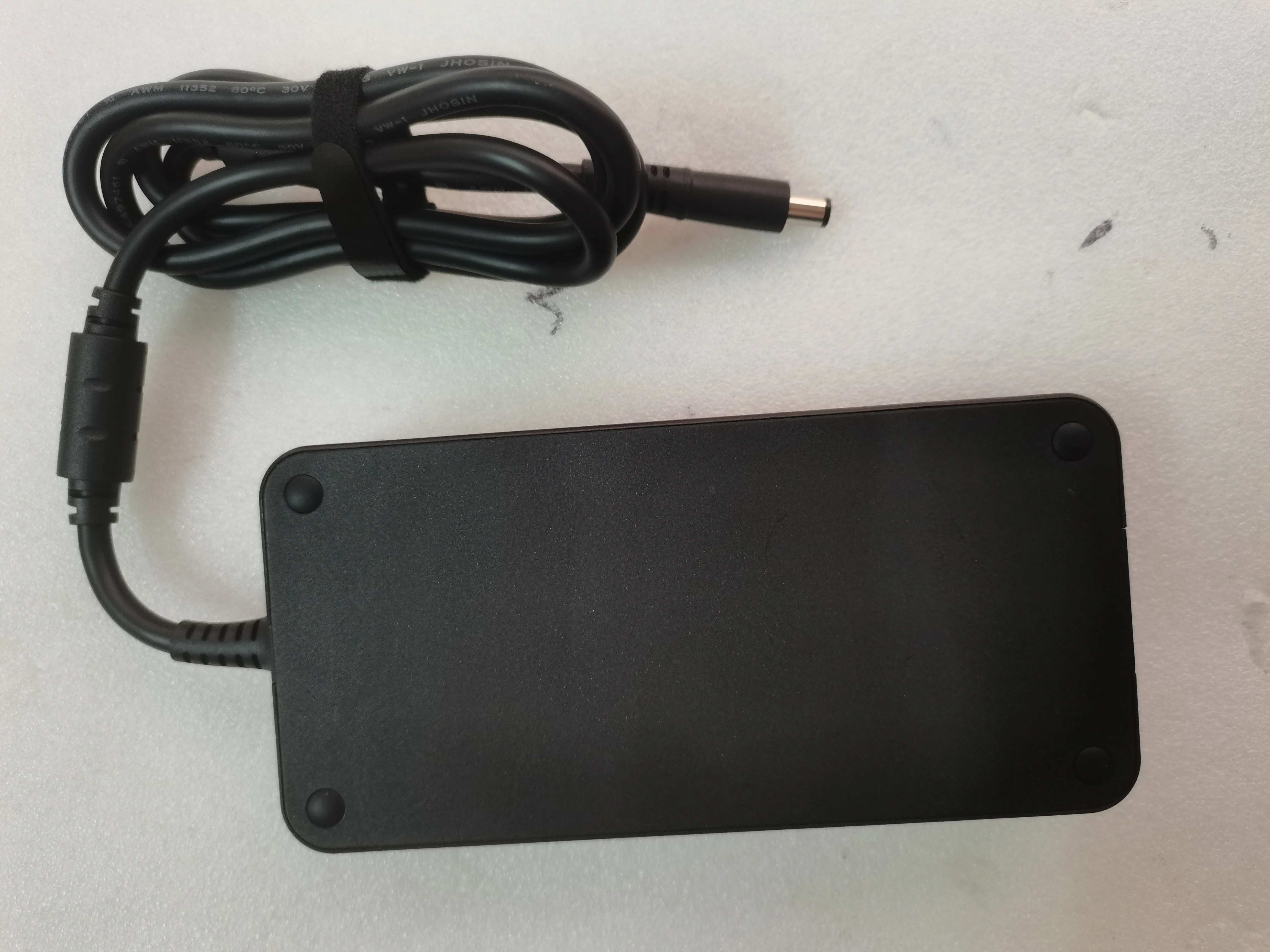 OEM 19,5 V 16.9A 330W 7,4mm * 5,0mm Pin адаптер переменного тока AD330 для xiaomi/Redmi G Pro 2022 Notebook
OEM 19,5 V 16.9A 330W 7,4mm * 5,0mm Pin адаптер переменного тока AD330 для xiaomi/Redmi G Pro 2022 Notebook