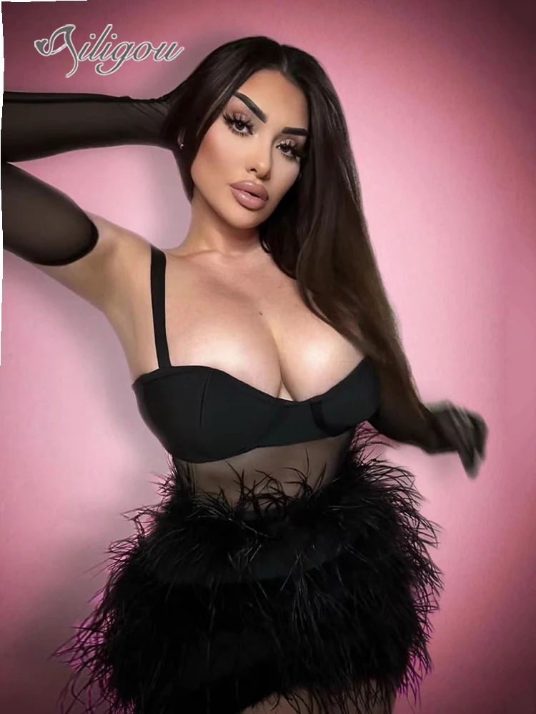 Ailigou 2023 New Summer Women's Black Sexy V-Neck Sleeveless Feather Tight Mini Bandage Dress Elegant Club Party Dress Vestido
Ailigou 2023 New Summer Women's Black Sexy V-Neck Sleeveless Feather Tight Mini Bandage Dress Elegant Club Party Dress Vestido