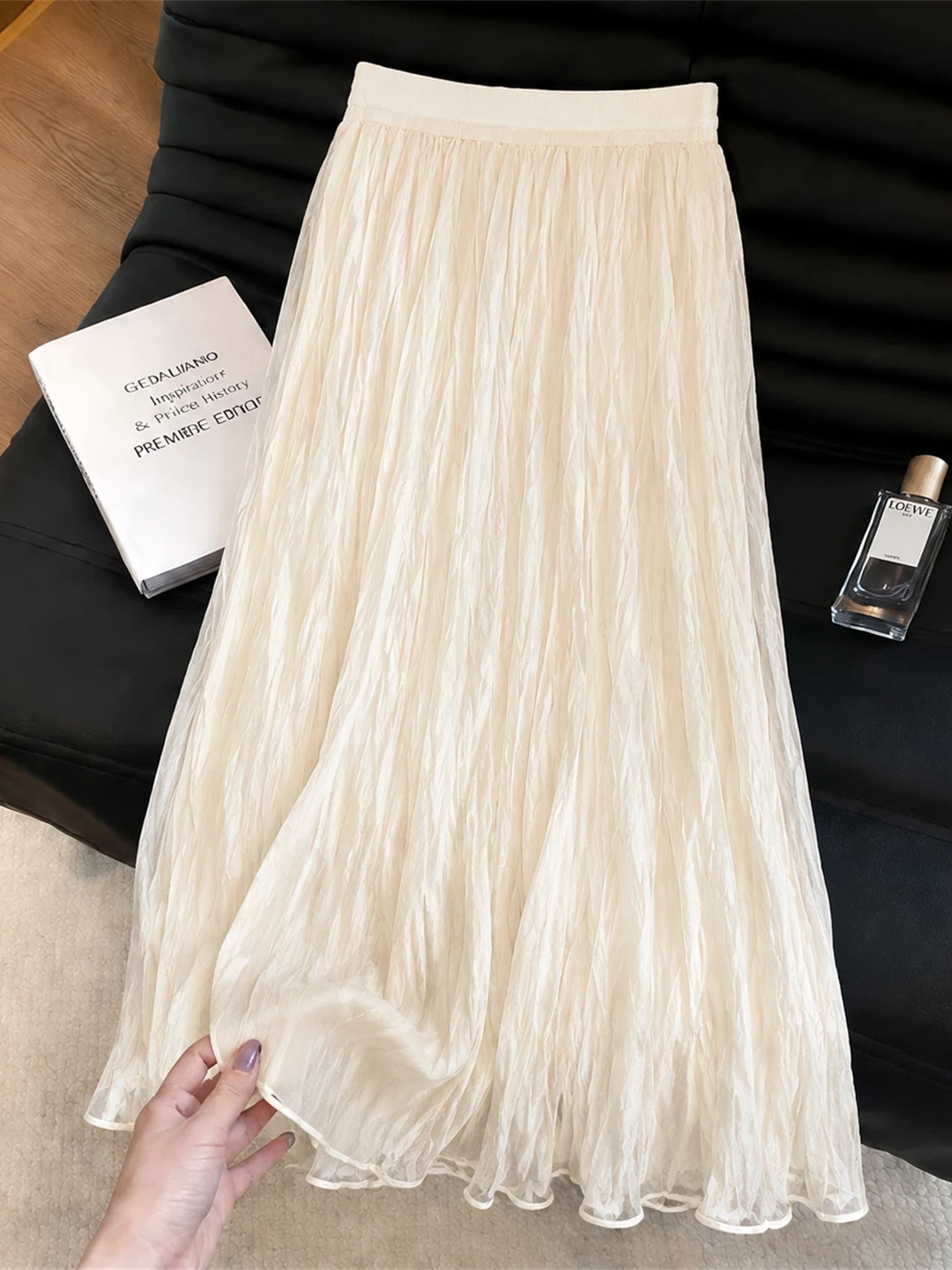 Minimalist Pleated High Waist A-Line Midi Skirt Elegant Lightweight Summer 2026 Women's Skirt Korean Style Daily Wear
Minimalist Pleated High Waist A-Line Midi Skirt Elegant Lightweight Summer 2026 Women's Skirt Korean Style Daily Wear