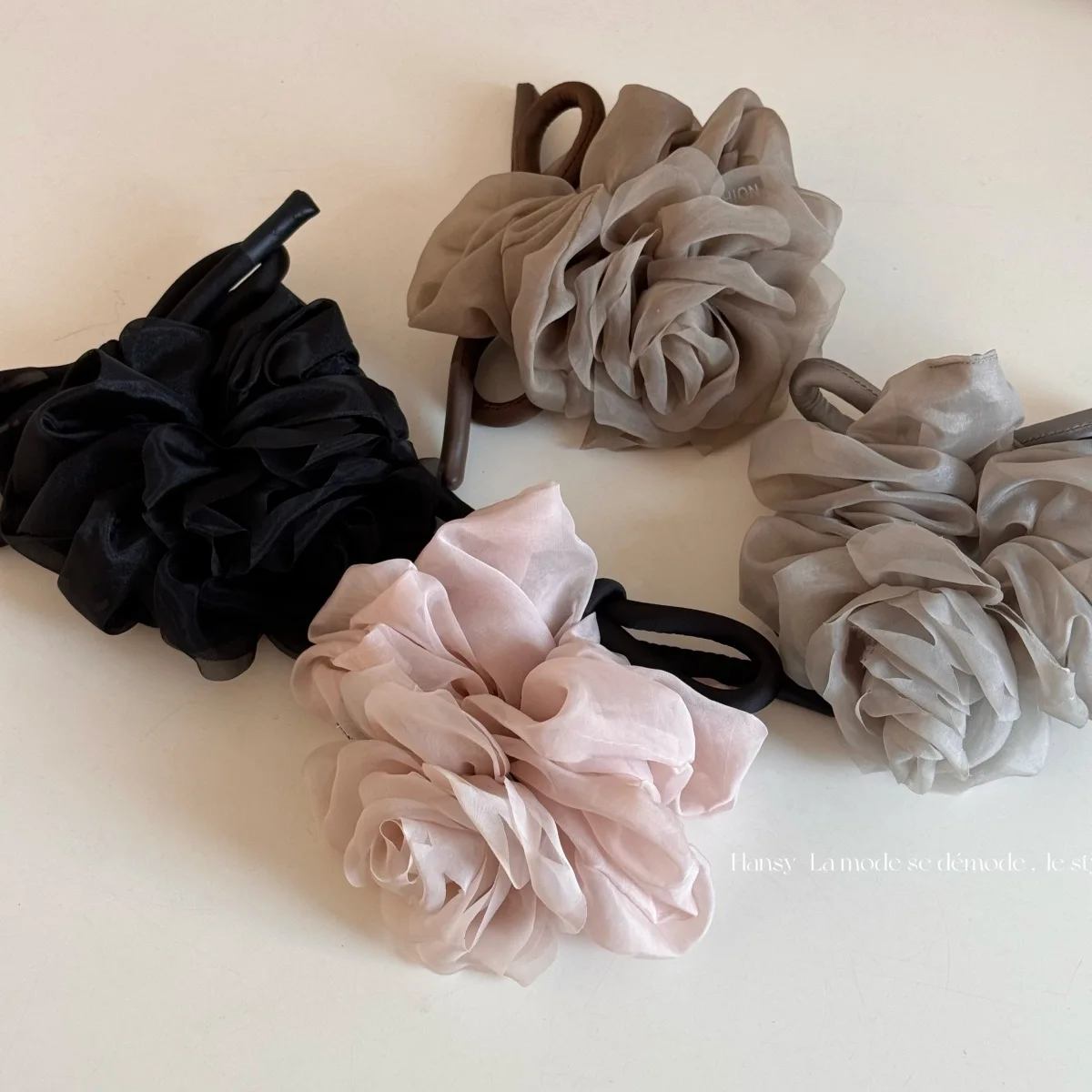 Hair band accessories for girl women tie rubber bow korean scrunchie Designer flower fascinators elegant vintage popular fashion
Hair band accessories for girl women tie rubber bow korean scrunchie Designer flower fascinators elegant vintage popular fashion