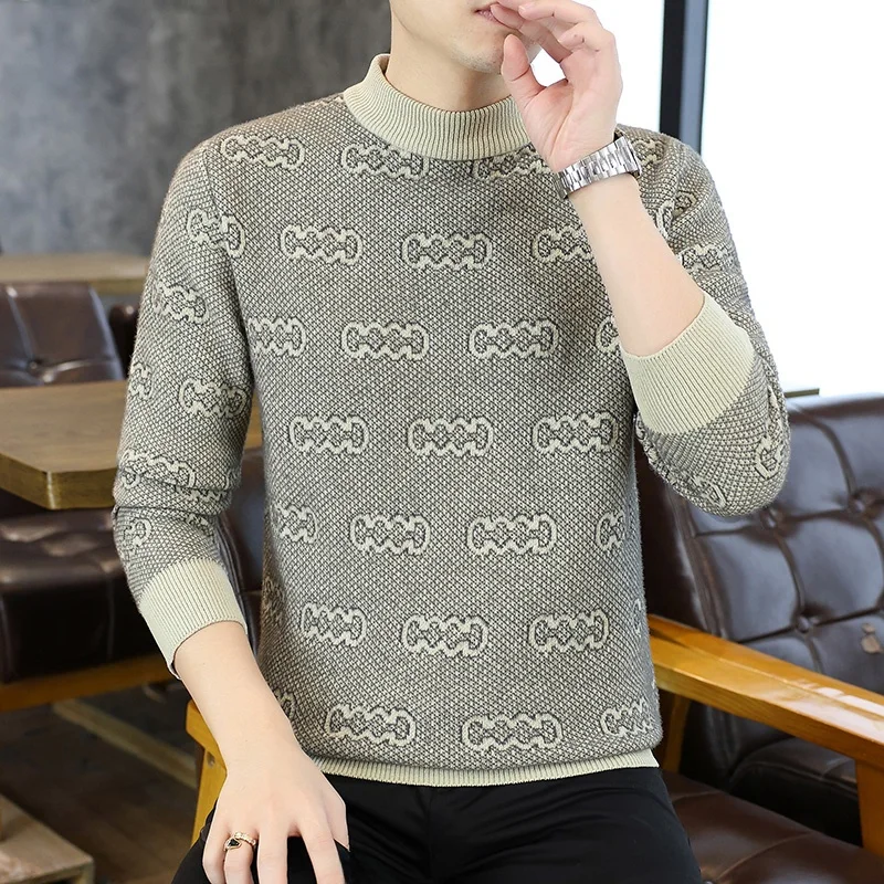 Мужской осенне-зимний вязаный свитер с высоким воротником, базовый слой, облегающий крой, повседневный стиль, из полиэфирного волокна, с длинными рукавами
Мужской осенне-зимний вязаный свитер с высоким воротником, базовый слой, облегающий крой, повседневный стиль, из полиэфирного волокна, с длинными рукавами