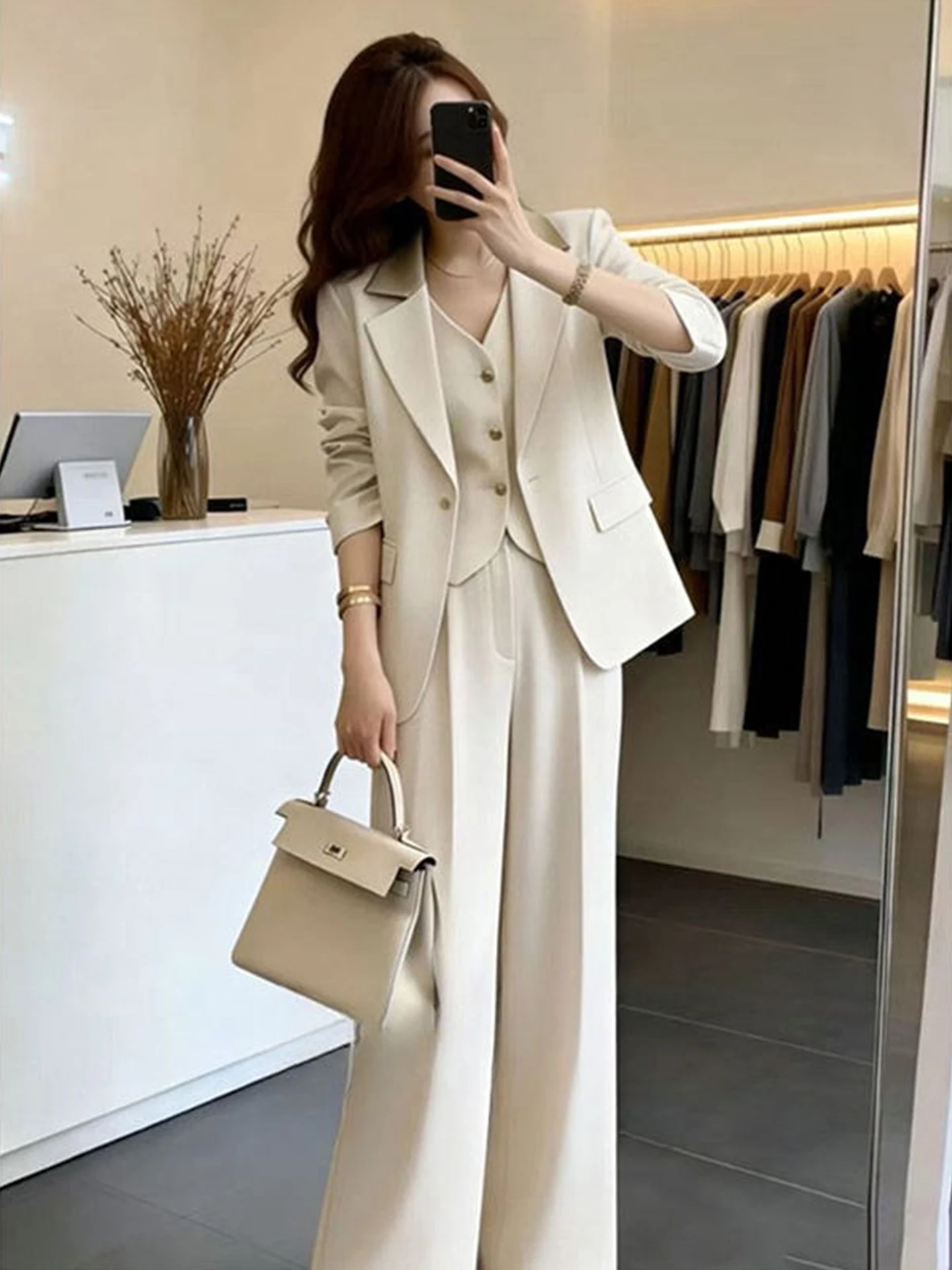 Commute Style Women's Slim Fit Three Piece Suit Set Spring New Arrival White Color Inner Shirt And Pants Fashionable Ensemble
Commute Style Women's Slim Fit Three Piece Suit Set Spring New Arrival White Color Inner Shirt And Pants Fashionable Ensemble