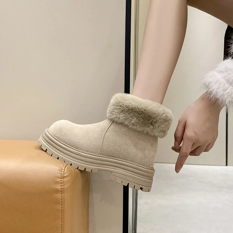 CICIYANG Snow Boots Women New Genuine Leather Suede Natural Rabbit Hair Women Winter Boots Platform Anti Slip Women Ankle Boots
CICIYANG Snow Boots Women New Genuine Leather Suede Natural Rabbit Hair Women Winter Boots Platform Anti Slip Women Ankle Boots