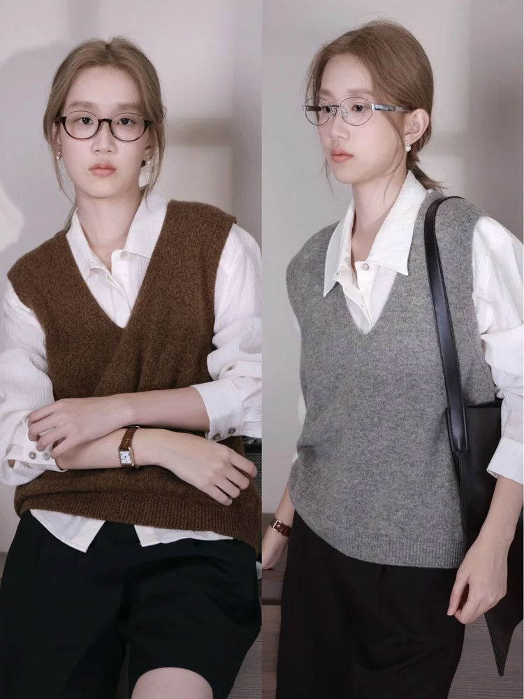 Retro Academic Sle Full Wool Knitted Vest Gentle Slimming Loose Top Women's Soft Wool Sweater V-ne Pullover Faionable V...
Retro Academic Sle Full Wool Knitted Vest Gentle Slimming Loose Top Women's Soft Wool Sweater V-ne Pullover Faionable V...