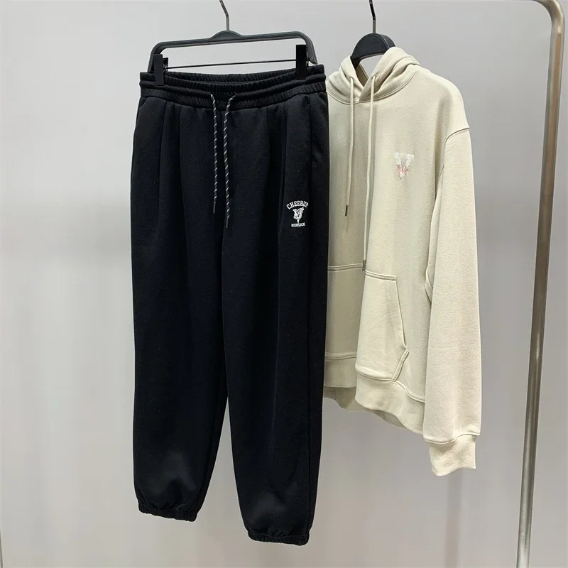 Мужские модные вязаные спортивные брюки с вышивкой и шнурком, свободного кроя, повседневные, молодежные, в уличном стиле, весна-осень
Мужские модные вязаные спортивные брюки с вышивкой и шнурком, свободного кроя, повседневные, молодежные, в уличном стиле, весна-осень