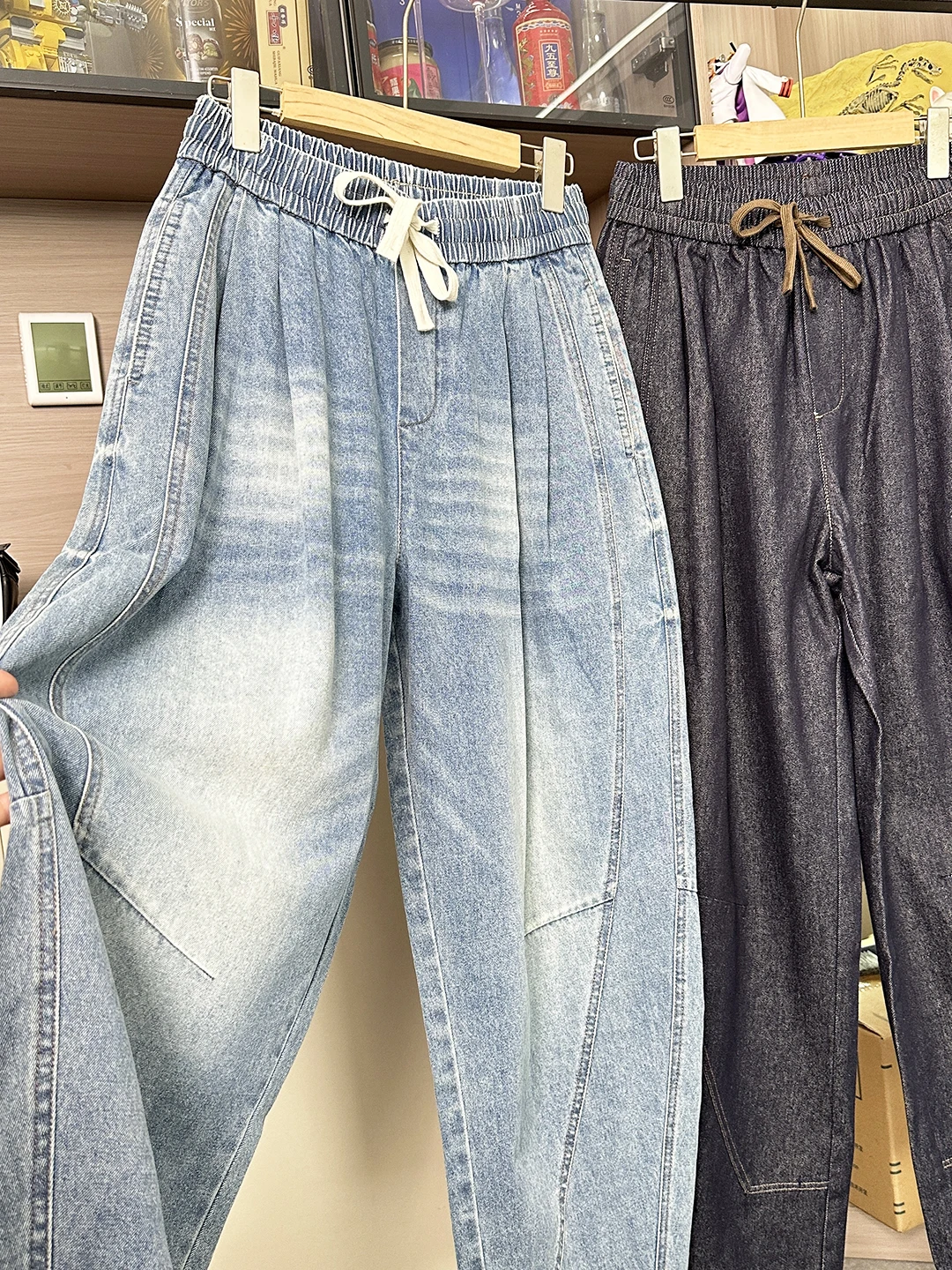 Men's Vintage Casual Loose Dad Jeans 3D Tailoring Knife Anti-Fade Cotton Blend Fabric High Waist Spring Season
Men's Vintage Casual Loose Dad Jeans 3D Tailoring Knife Anti-Fade Cotton Blend Fabric High Waist Spring Season
