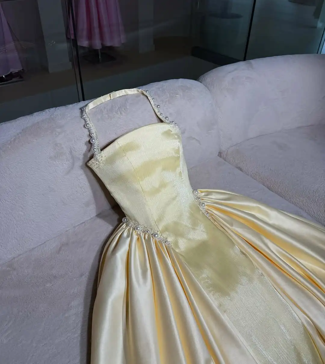 QR Customized Luxurious Elegant Evening Dresses Yellow A Line Halter Satin Floor Length Pleats Beading Party Prom Formal Dresses
QR Customized Luxurious Elegant Evening Dresses Yellow A Line Halter Satin Floor Length Pleats Beading Party Prom Formal Dresses