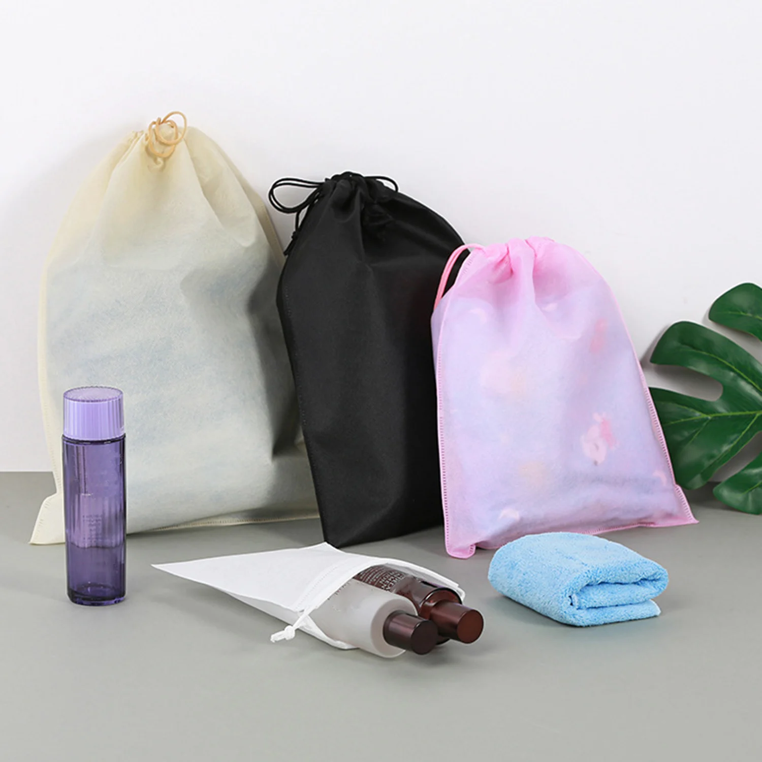 1 PC Storage Bag Non-woven Travel Pocket Drawstring Bags Dust-proof Home Supplies Storage Shoes Organizer
1 PC Storage Bag Non-woven Travel Pocket Drawstring Bags Dust-proof Home Supplies Storage Shoes Organizer