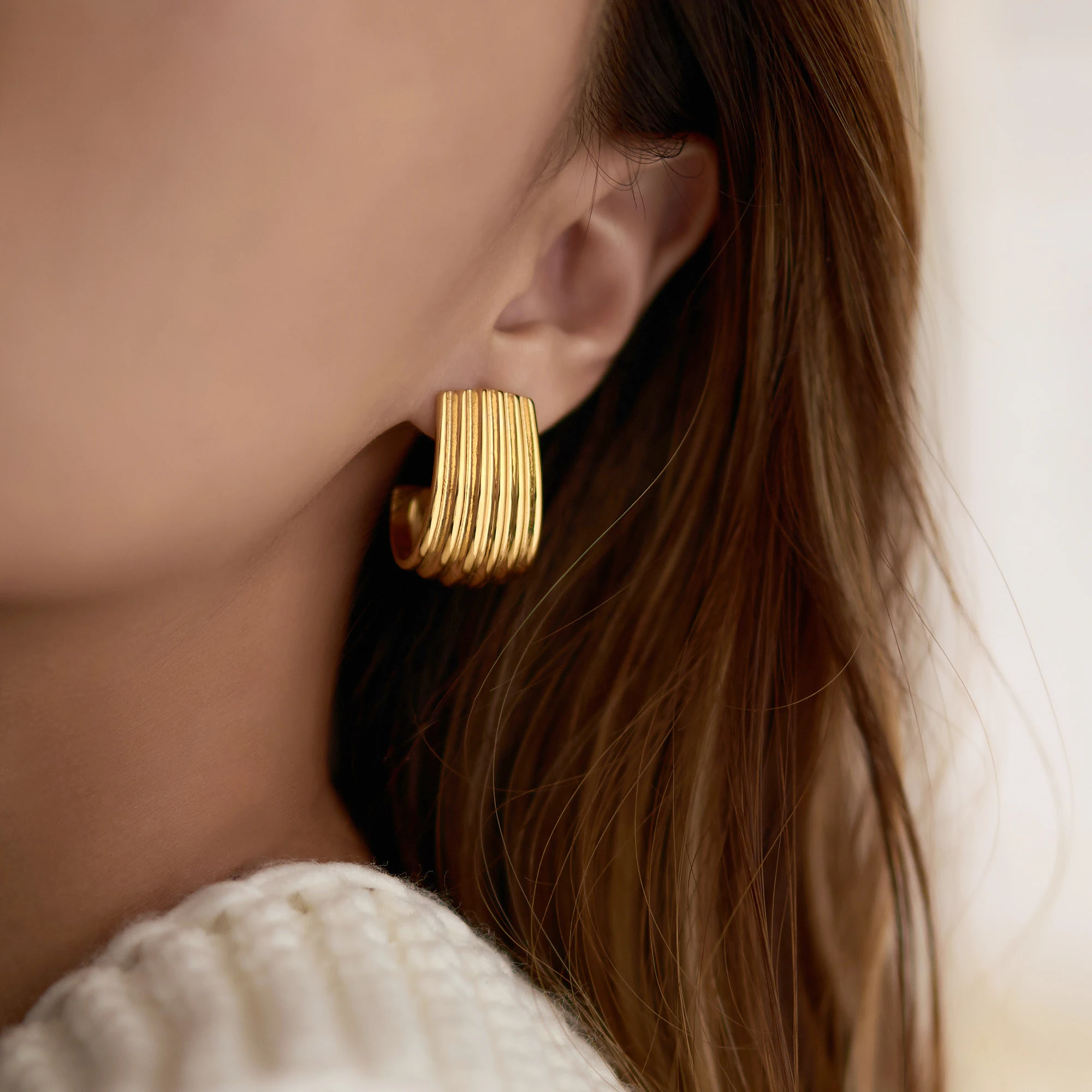 DASEIN New 18k Pvd Gold Plated Shine Pleated Piano Claw Irregular Earrings Stainless Steel Vintage Luxury OOTD Lady Jewelry
DASEIN New 18k Pvd Gold Plated Shine Pleated Piano Claw Irregular Earrings Stainless Steel Vintage Luxury OOTD Lady Jewelry