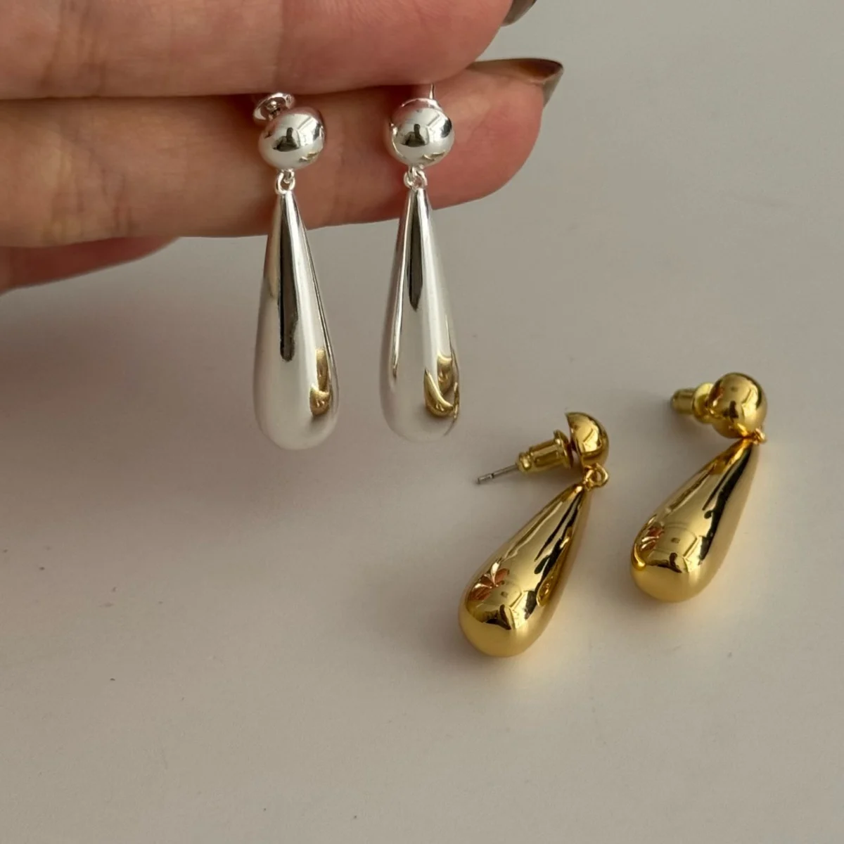 Minimalist Water Drop Dangle Earrings for Women Gold Silver Color Metal Teardrop Drop Earrings for Party Daily Wear Jewelry
Minimalist Water Drop Dangle Earrings for Women Gold Silver Color Metal Teardrop Drop Earrings for Party Daily Wear Jewelry