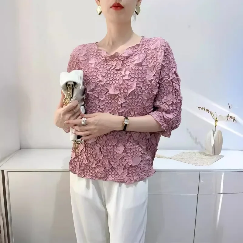 HANGXI Miyake 2025 Autumn New Embroidered Top Women Bat Sleeves Pleated T-shirt 3/4 Round Neck Versatile Shirt Aesthetic Clothes
HANGXI Miyake 2025 Autumn New Embroidered Top Women Bat Sleeves Pleated T-shirt 3/4 Round Neck Versatile Shirt Aesthetic Clothes