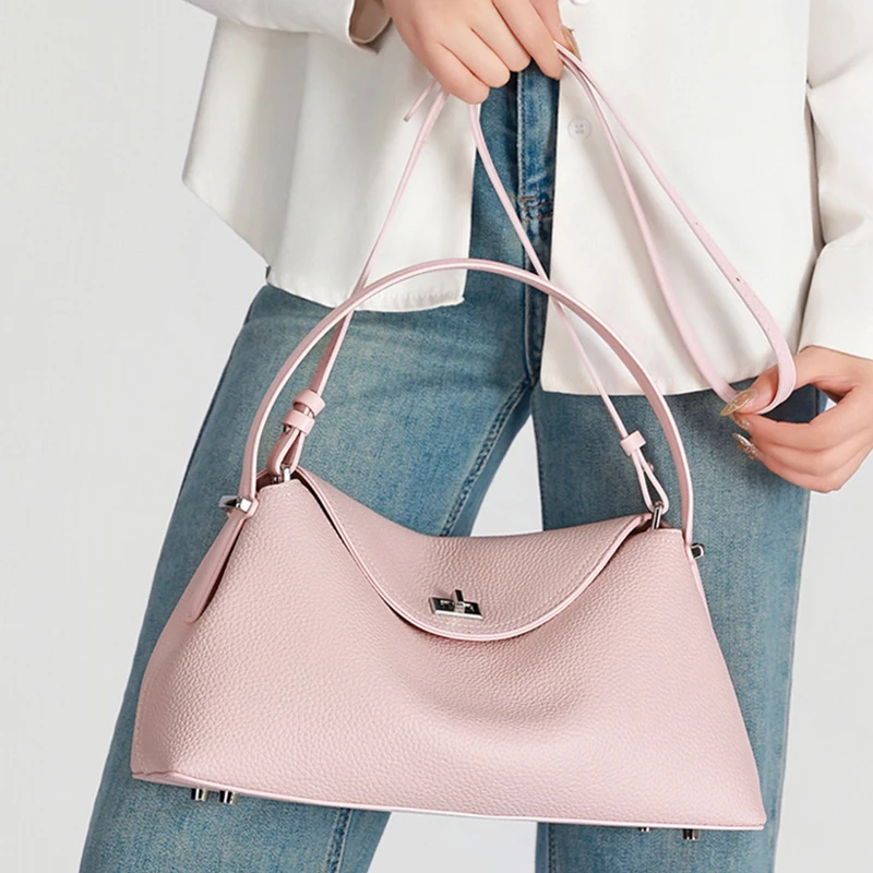 Leather Flap Rivet Tote Bag Ladies Handbag Fashion Casual Crossbody Bag Luxury Designer Party Clutch Multi Pockets Purse
Leather Flap Rivet Tote Bag Ladies Handbag Fashion Casual Crossbody Bag Luxury Designer Party Clutch Multi Pockets Purse