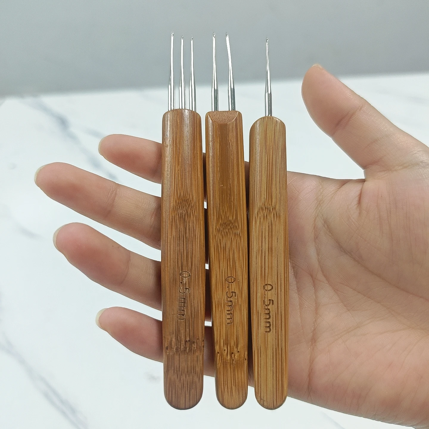 VADES 1PCS 0.5mm Dreadlock Crochet Hook Wood Crochet Needles crochet hook multi-head crochet hook Hair Extension Braiding Tools
VADES 1PCS 0.5mm Dreadlock Crochet Hook Wood Crochet Needles crochet hook multi-head crochet hook Hair Extension Braiding Tools