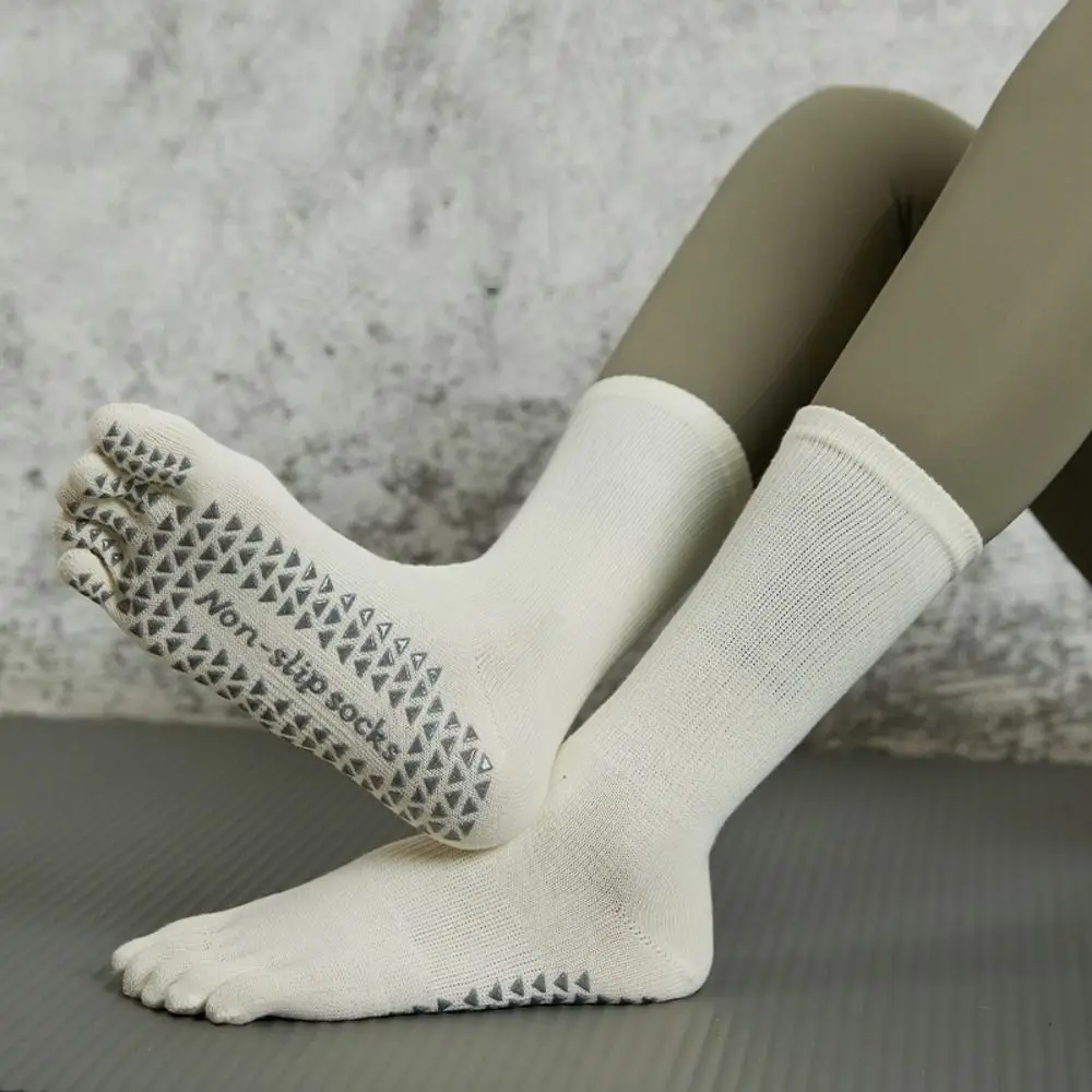With Separate Fingers Five Finger Socks Thin Short Tube Low Cut Ankle Sports Socks Breathable Sweat-absorbing Cotton Toe Socks
With Separate Fingers Five Finger Socks Thin Short Tube Low Cut Ankle Sports Socks Breathable Sweat-absorbing Cotton Toe Socks